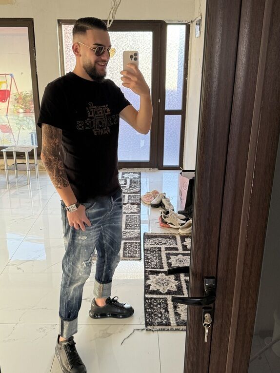  49869478  , 28 ,    