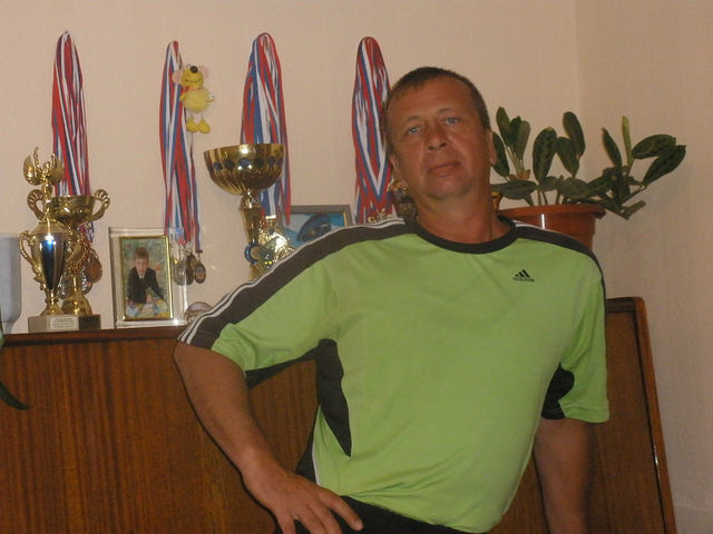  12724108  Andrei, 61 ,    