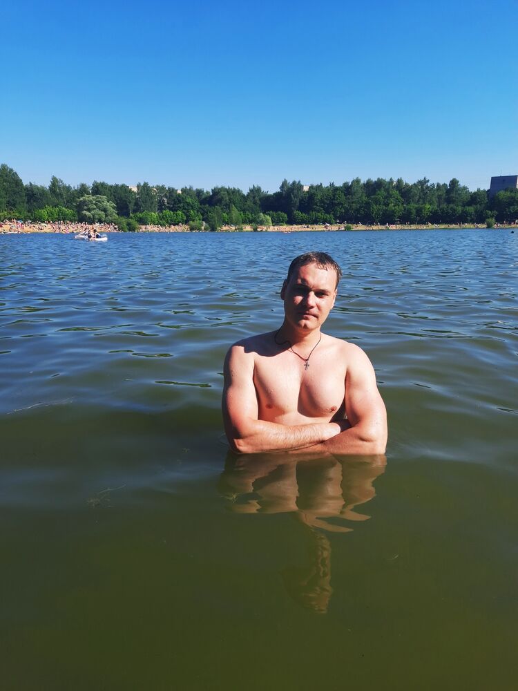  36744208  Ivan, 36 ,    