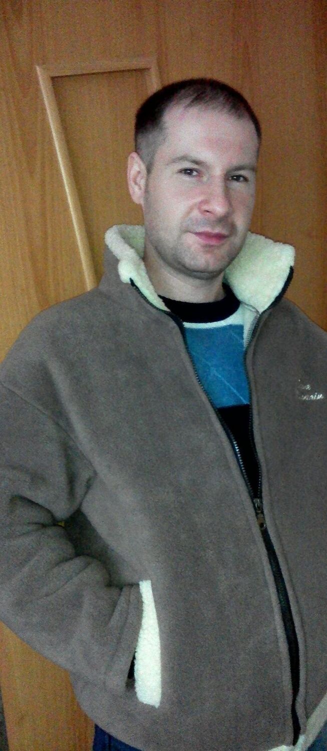  39166048  Oleg, 41 ,    