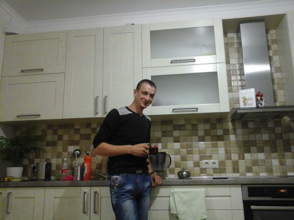  ,   Pavel, 38 ,   ,   , c 