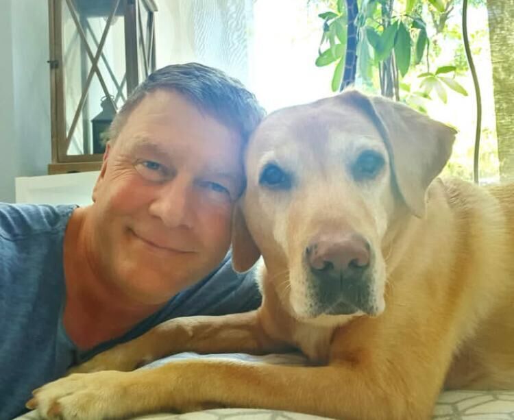  52337308  Hugo Perez, 59 ,    -