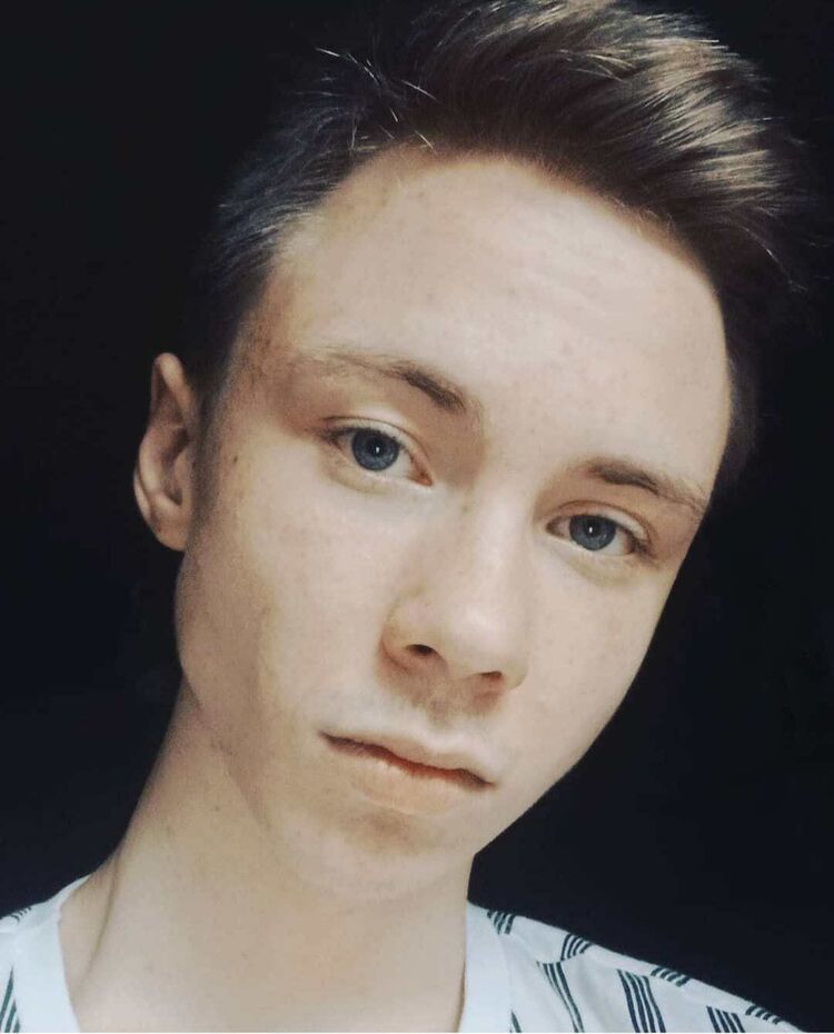  ,   Artyom, 21 ,     , c 