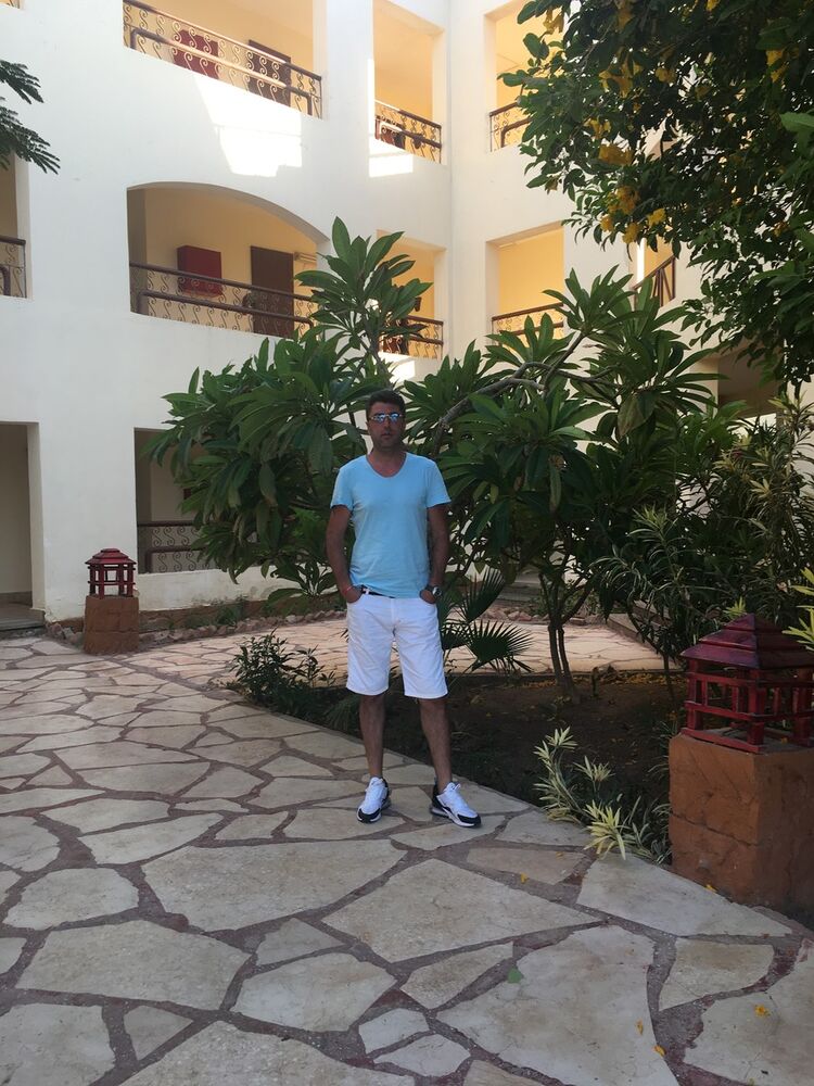  ,   David, 44 ,   ,   , c 