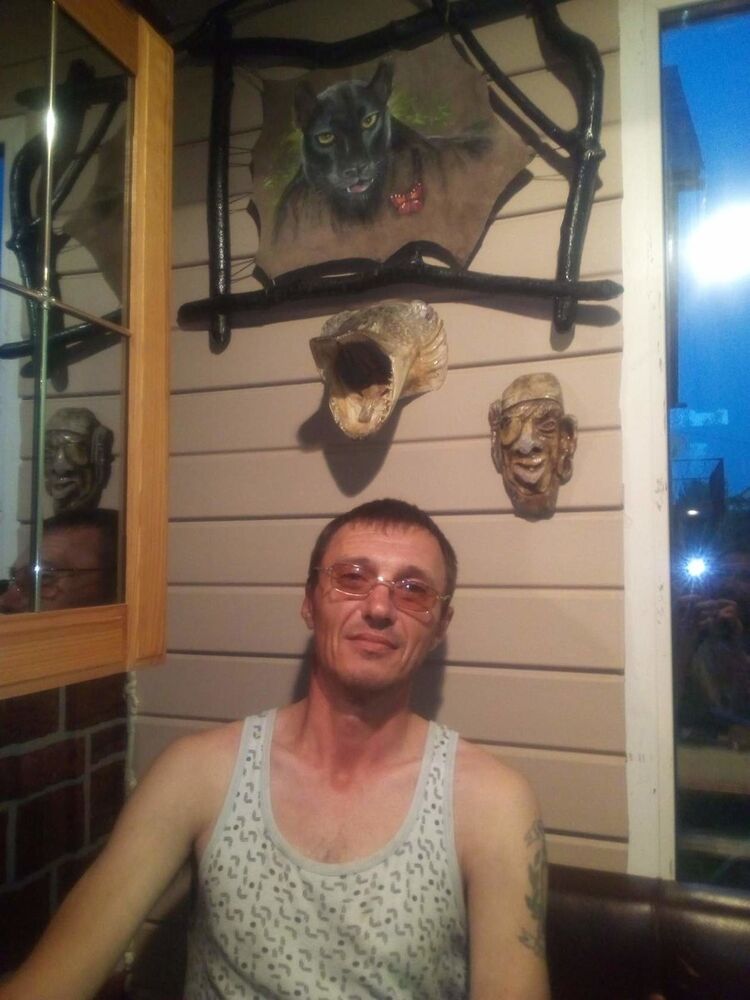  19457308  Aleksander, 50 ,    