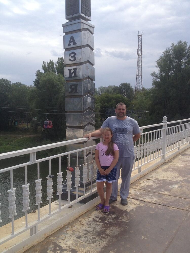  ,   Artem, 45 ,   ,   , c 