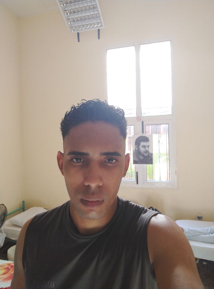  51193608  Dani, 27 ,    