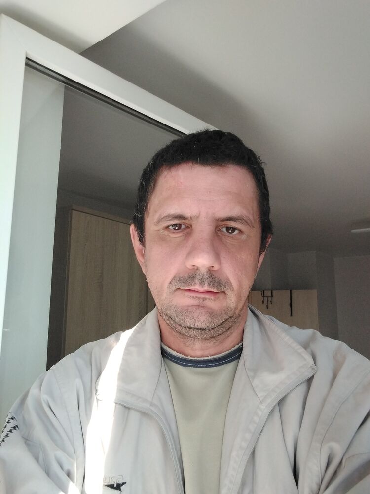  53595898  Alexander, 44 ,    