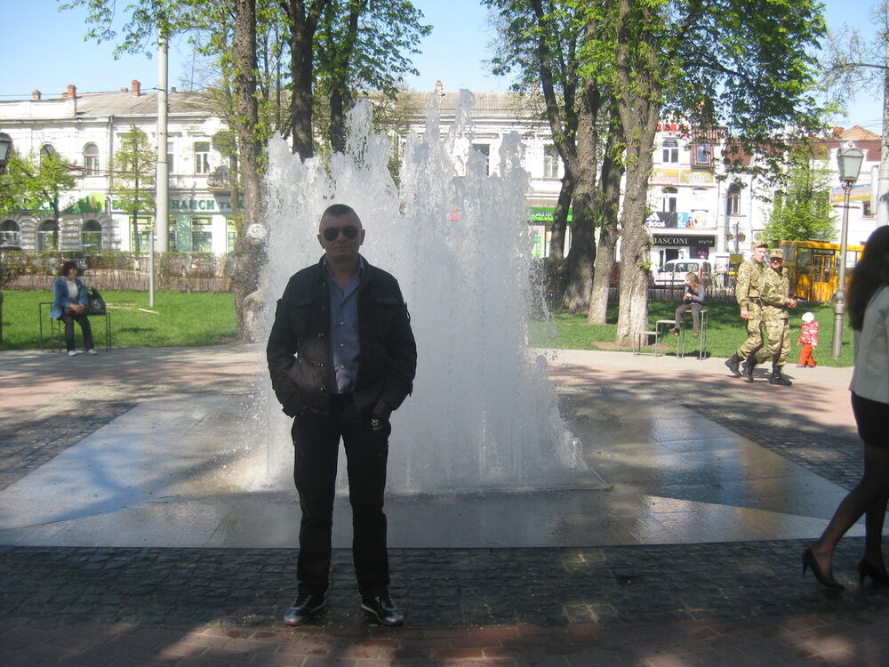  ,   Nicolas, 56 ,     , c 