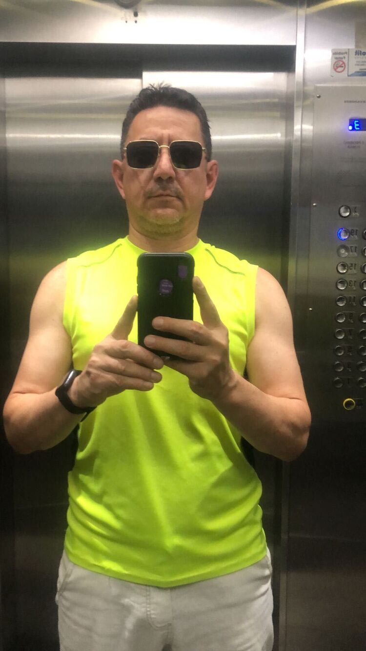  -,   Ronald, 42 ,   ,   