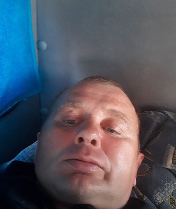  16279388  Maga, 48 ,    