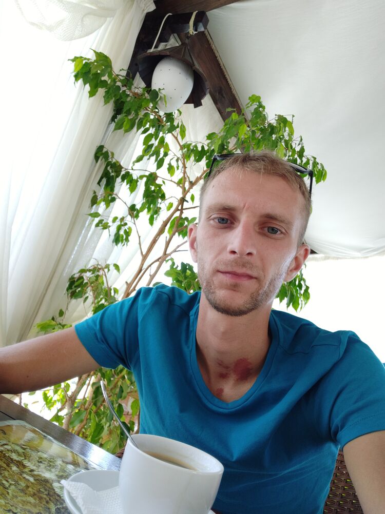  38030018  , 32 ,    