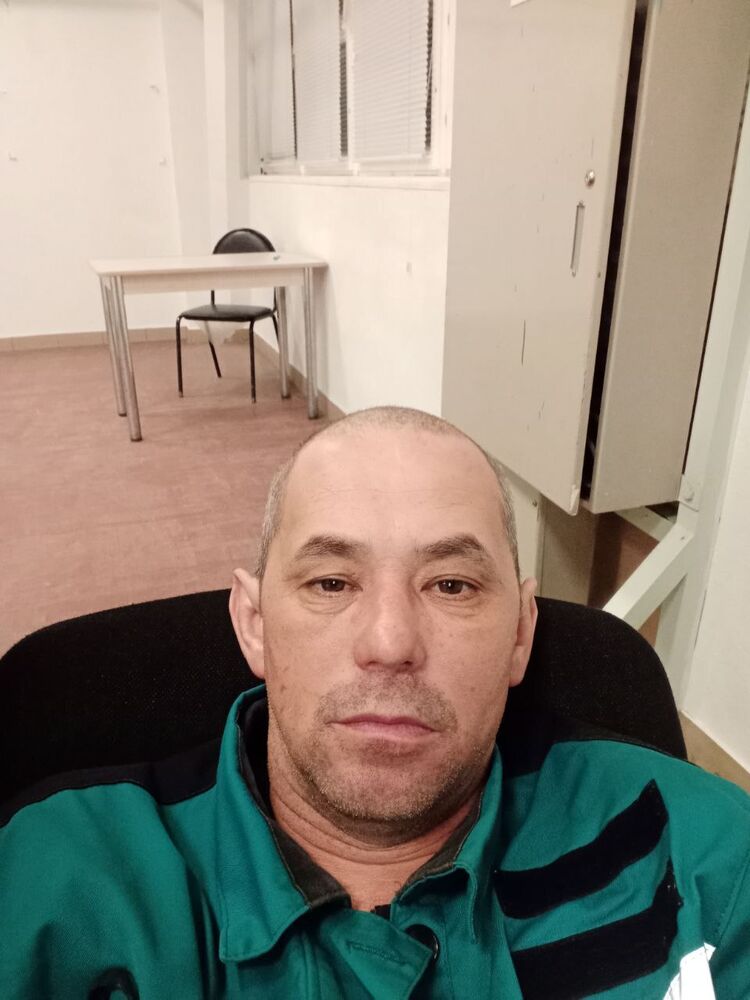  33837348  , 44 ,    
