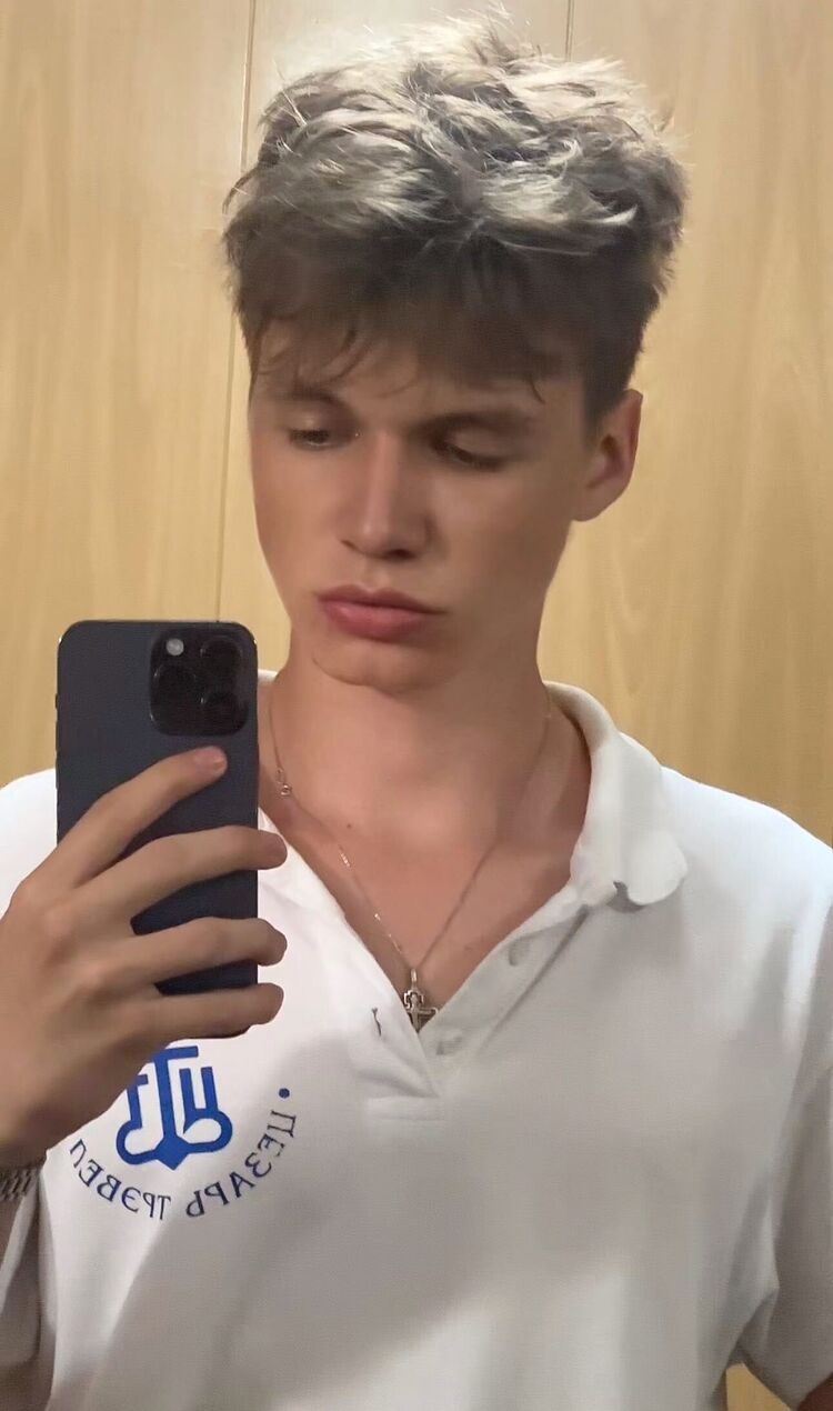  52893808  , 18 ,    