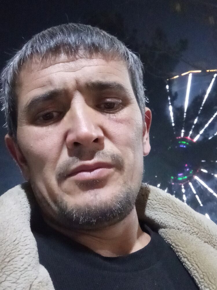  49287288  Ulugbek, 40 ,    