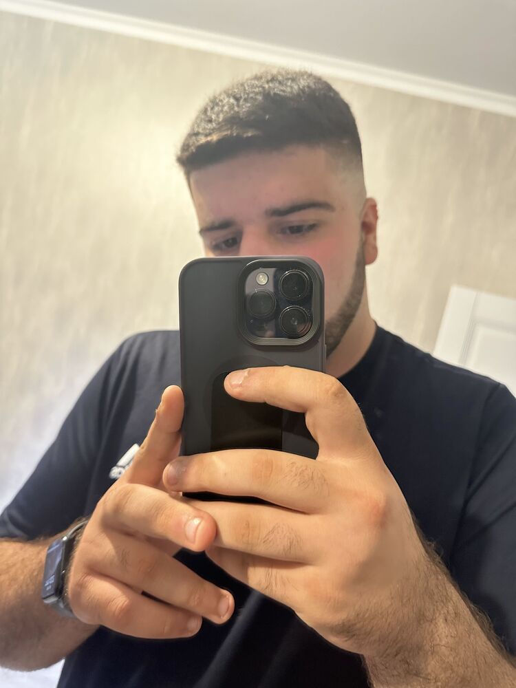  37992958  , 22 ,    