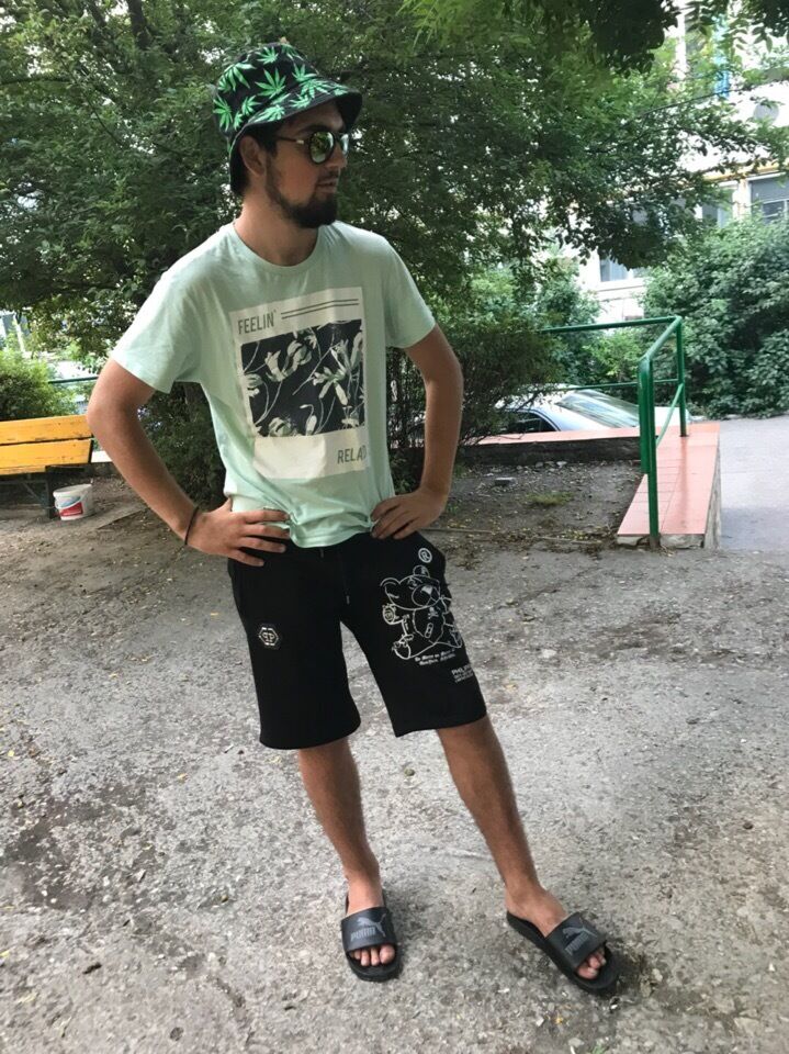  33012418  Ivan, 24 ,    