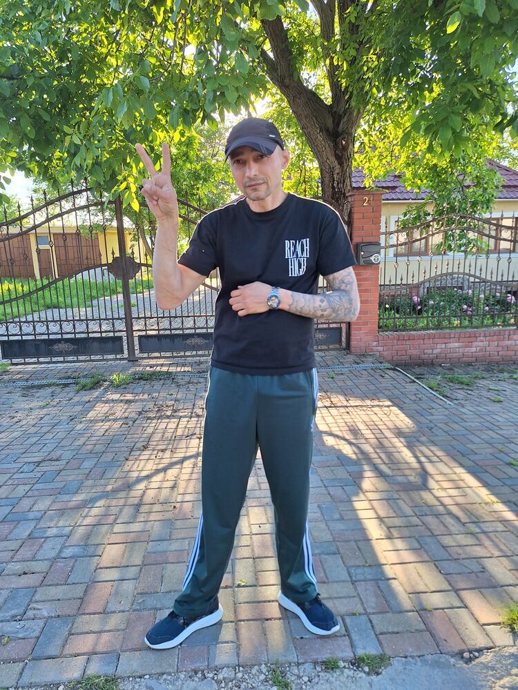  ,   Slava, 49 ,   ,   , c 