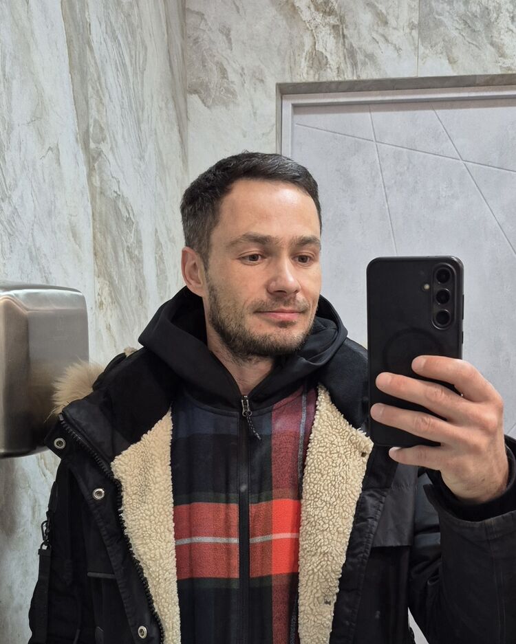  54341128  Ilya, 39 ,    -