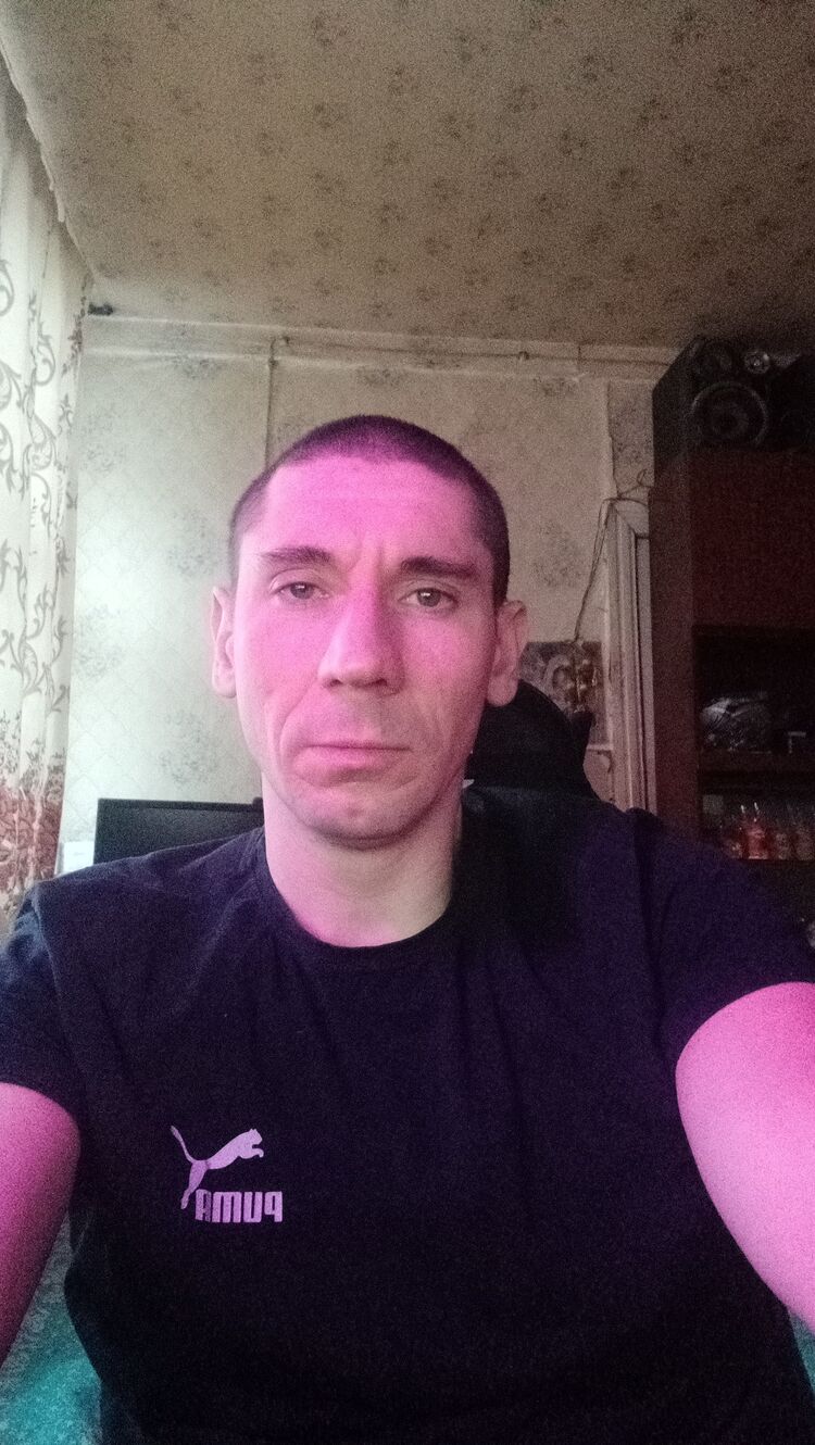  48326048  Aleksei, 32 ,    