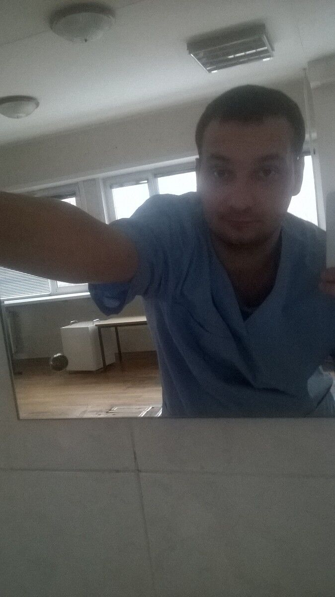  11943228  Yan, 34 ,    