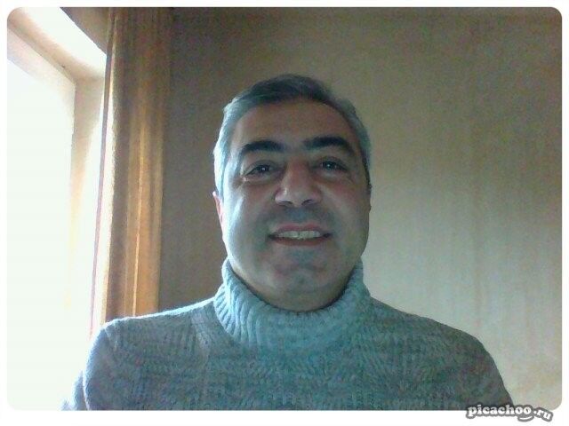  11904078  Artur, 52 ,    