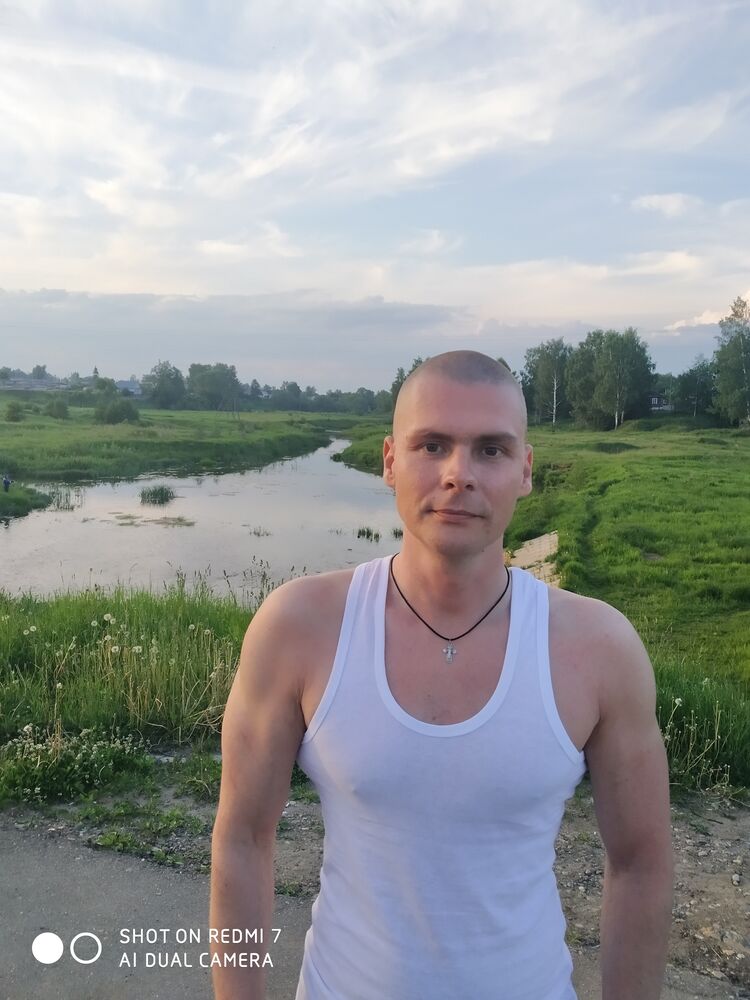  27044648  , 37 ,    