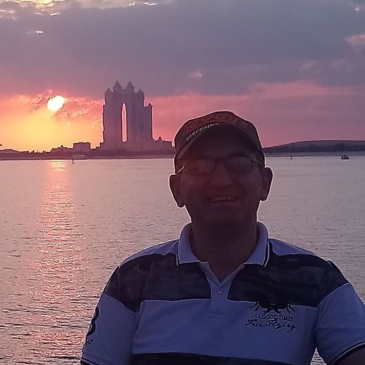  ,   Ali, 47 ,   