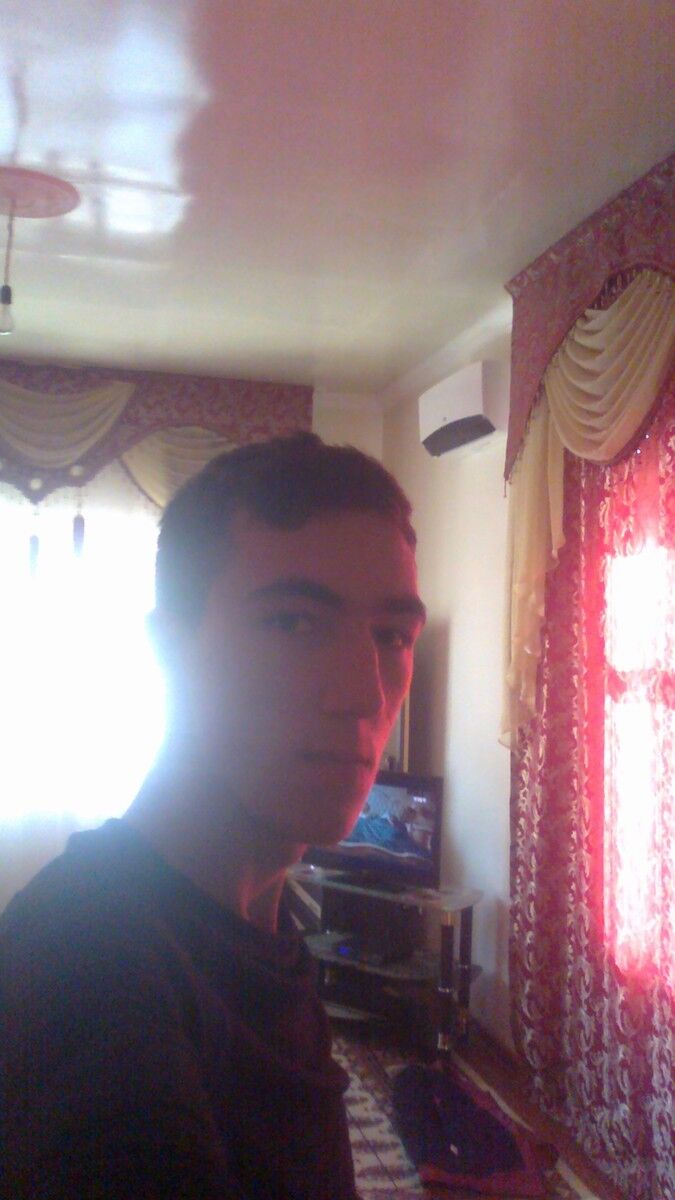  10802448  Mekan, 29 ,    