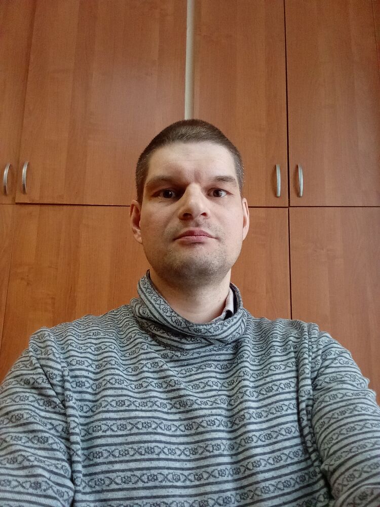  49804648  , 42 ,    