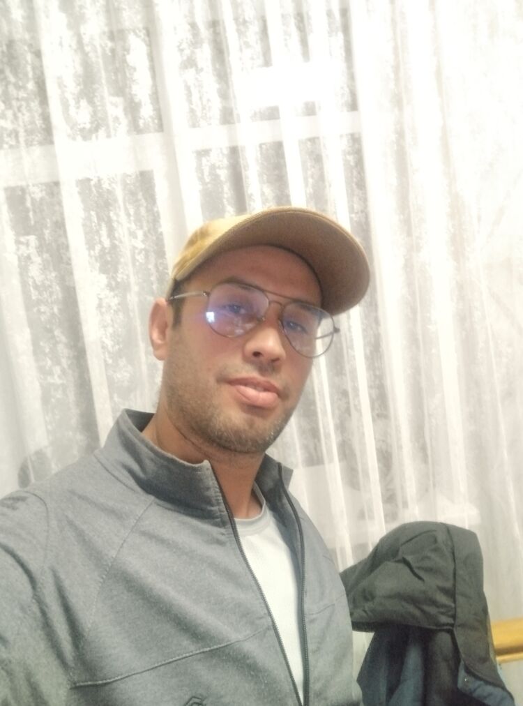  50986088  Abis, 35 ,     