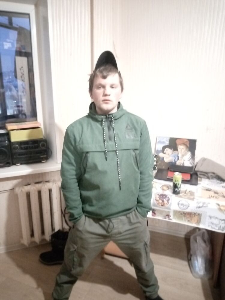  36835508  Sasha, 21 ,    