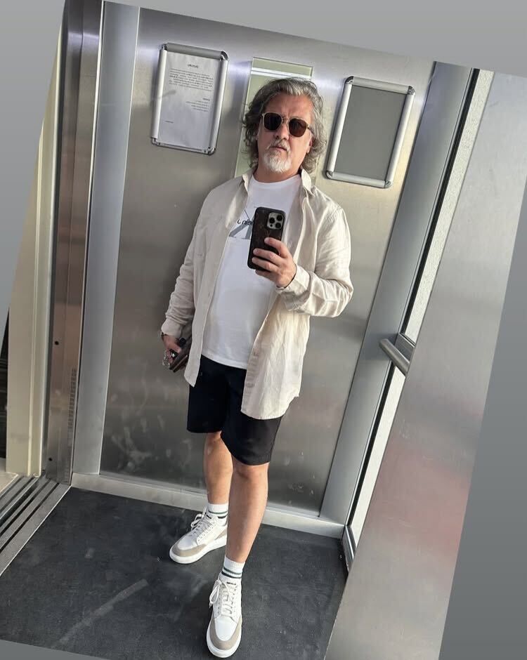  52948378  Louis, 55 ,    