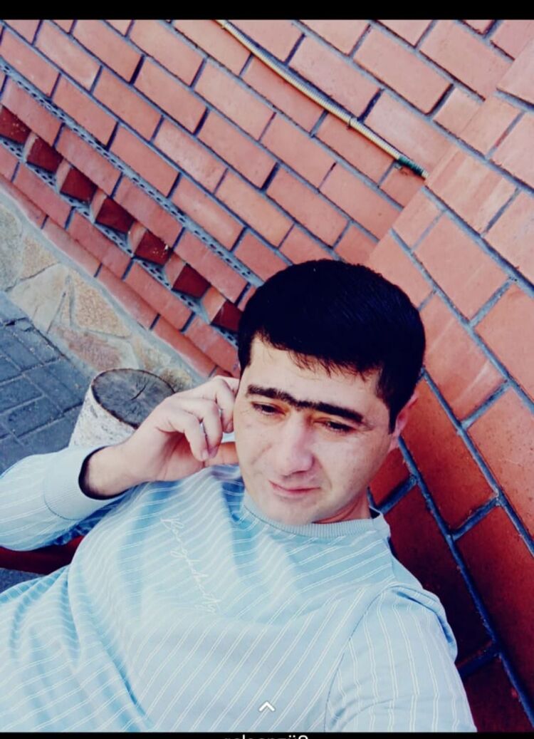   ,   Eliko, 37 ,   ,   