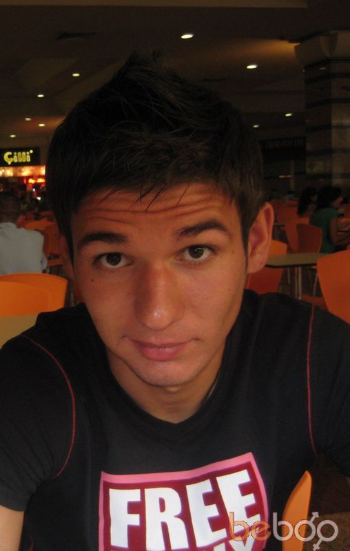  ,   Darel, 36 ,   