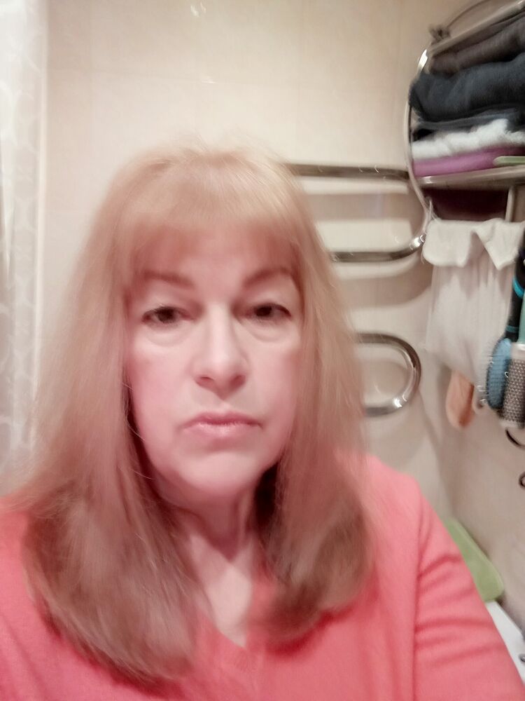  ,   Ludmila, 66 ,   c 