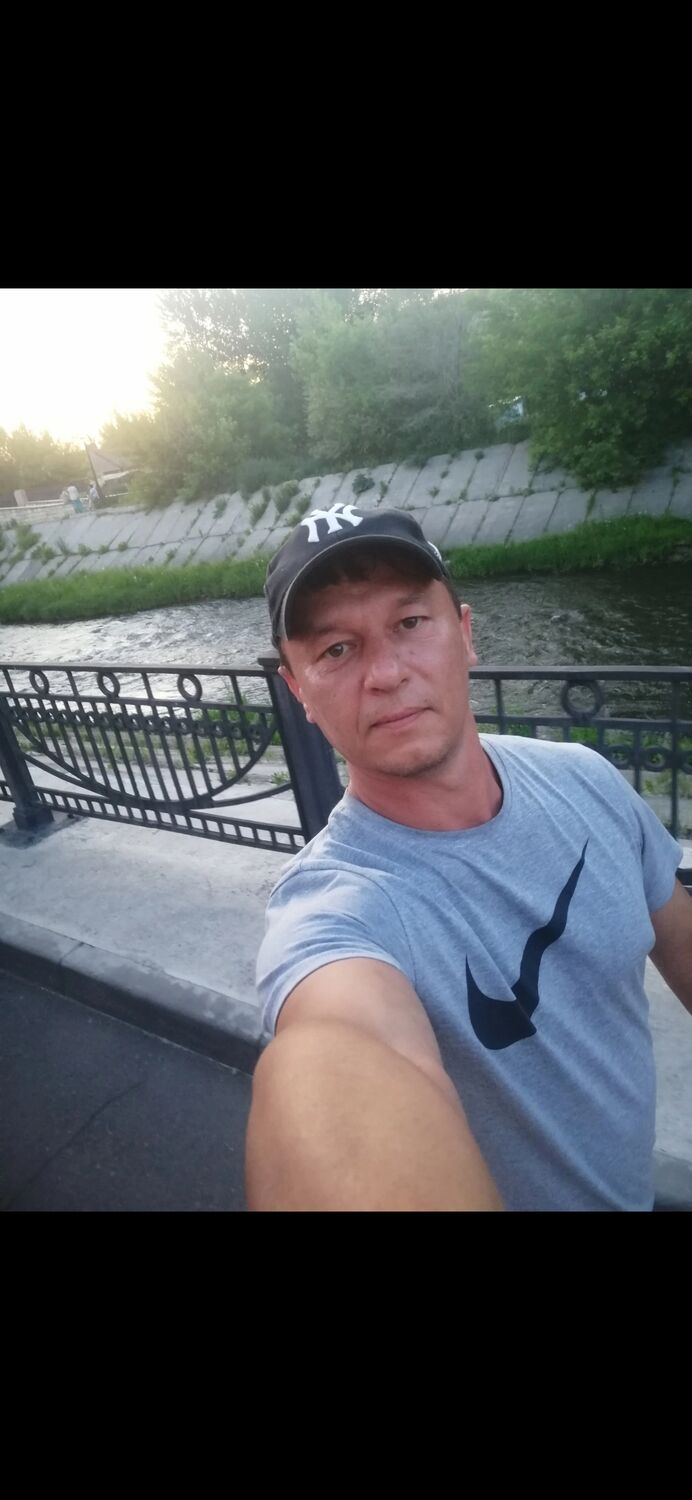 53142118  Maksim, 44 ,    