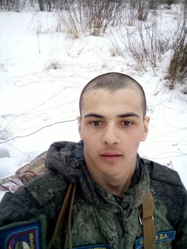  34740678  Daniil, 23 ,    