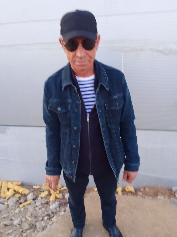  48005178  , 52 ,    