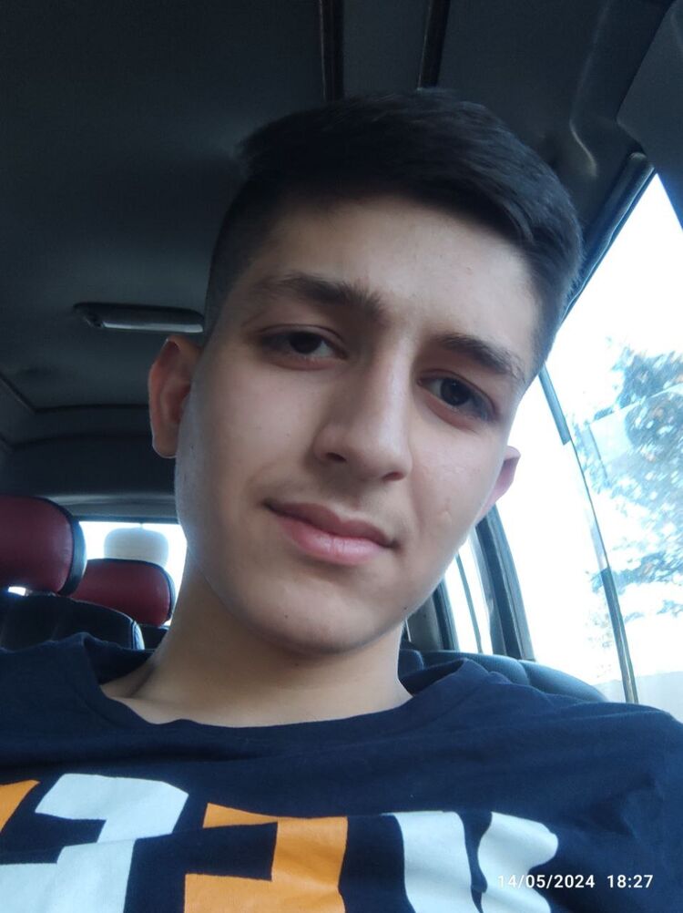  44963728  , 21 ,    