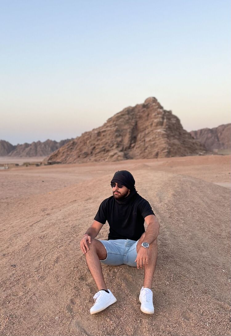  54609948  K M K, 28 ,    