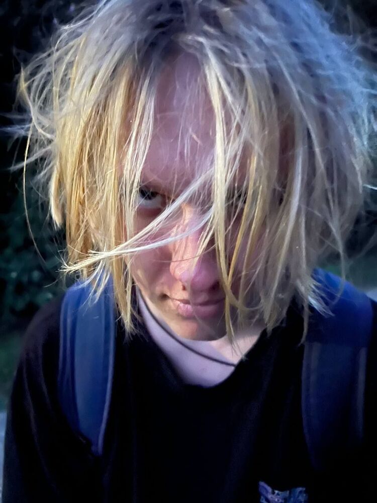  54321548  Konstantin, 18 ,    -