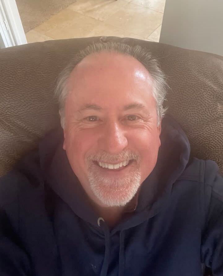  44570498  Frank james, 61 ,    Carnation