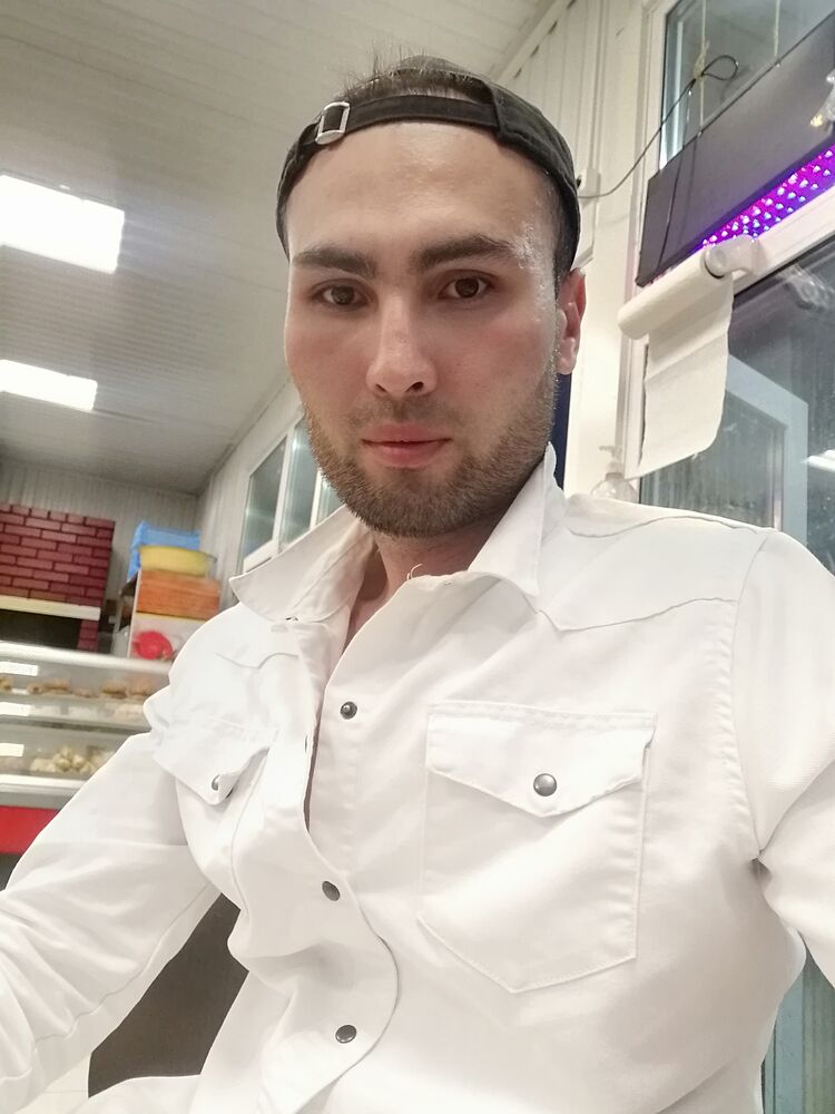  43688778  , 32 ,    