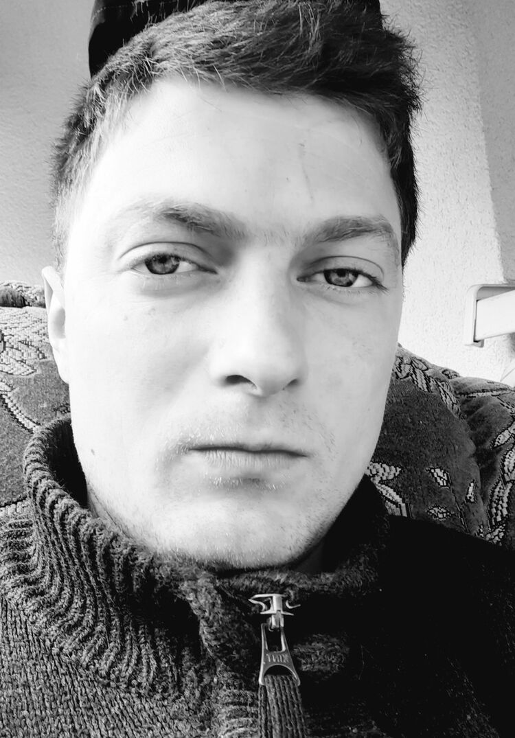  18925088  Yury, 36 ,    