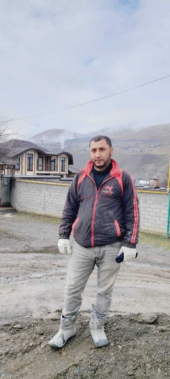  52536138  Ziyviddin, 40 ,    