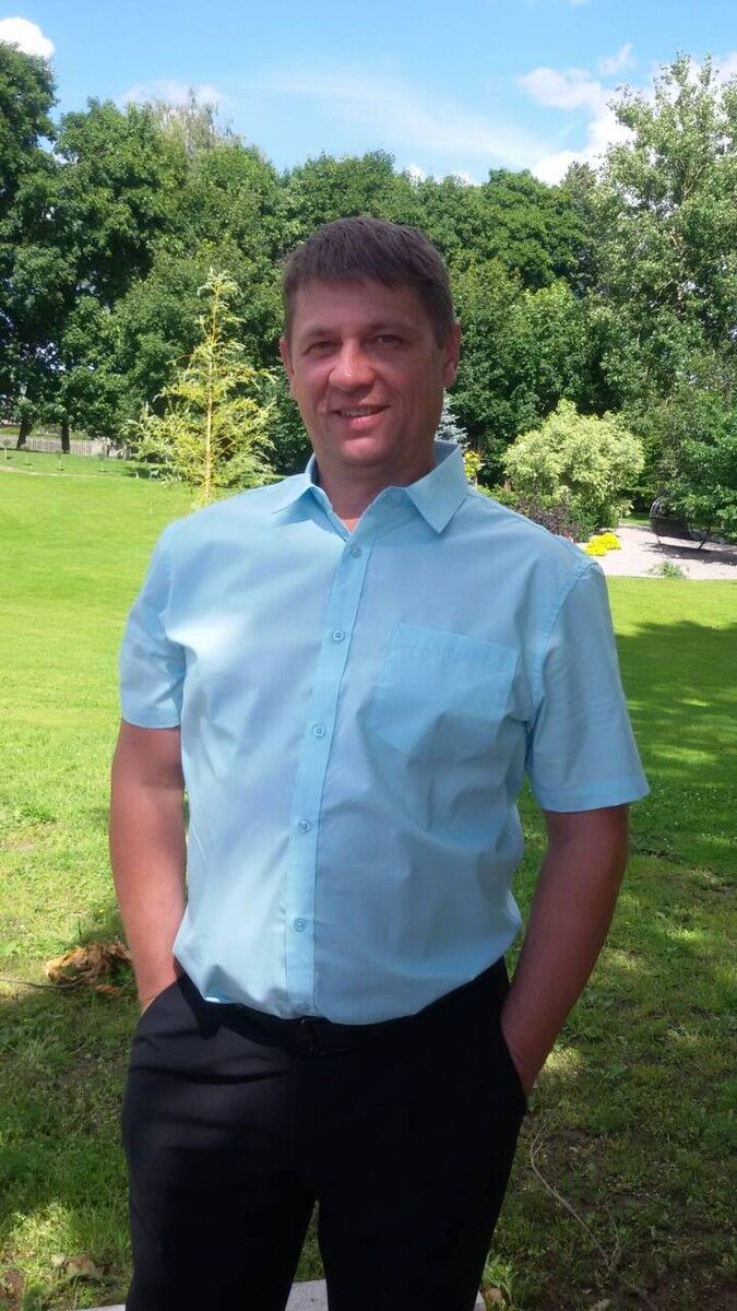  14880358  Anatoli, 49 ,    -