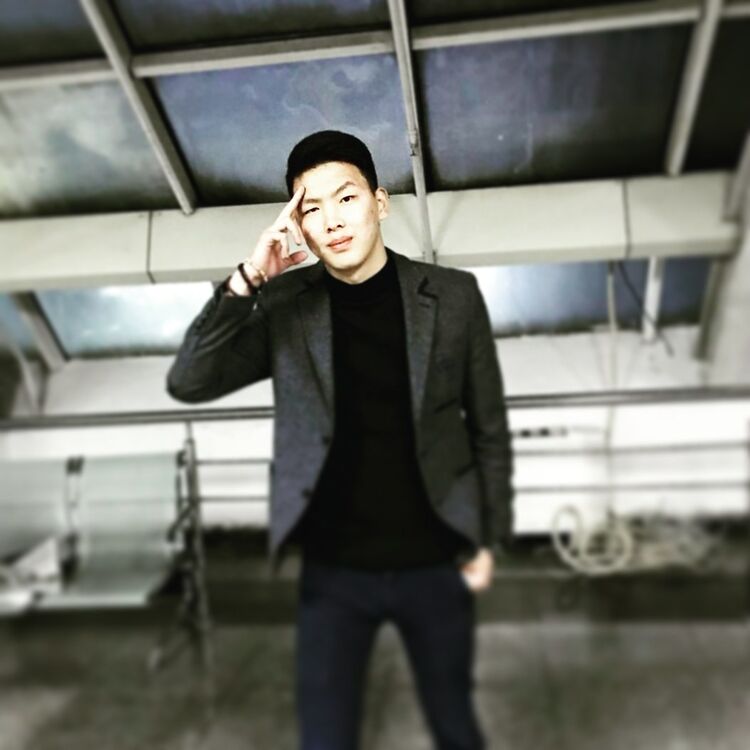  15166518  Andrew, 29 ,    