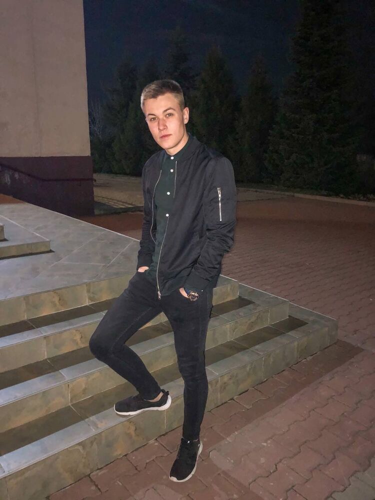  22915378  BubliK, 23 ,    