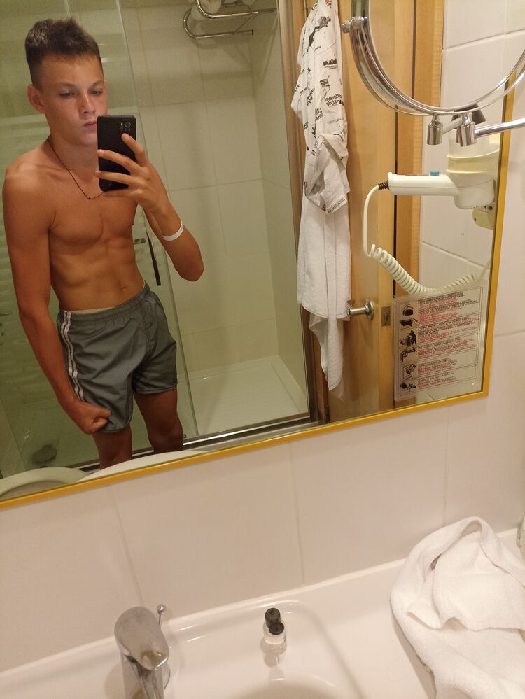  ,   Alecsandru, 21 ,   ,   